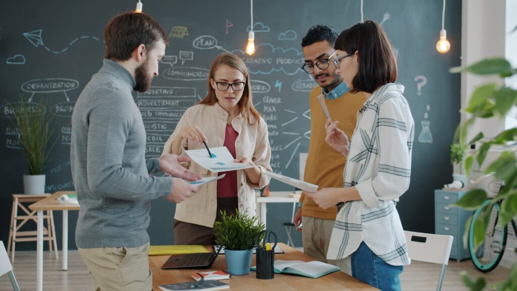 Collaborative stand-up session applying innovation best practices to accelerate business impact.